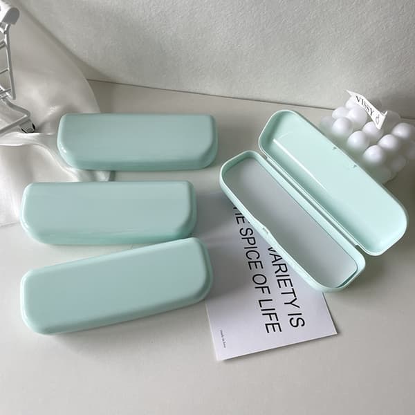 1st optiska ramar case kvinnor och män plast solglasögon White