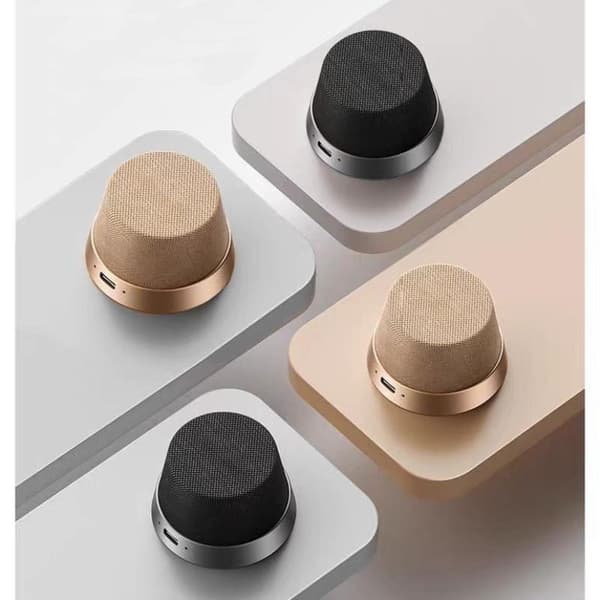 1 sæt mini trådløs Bluetooth-højttaler med stærk magnet A1