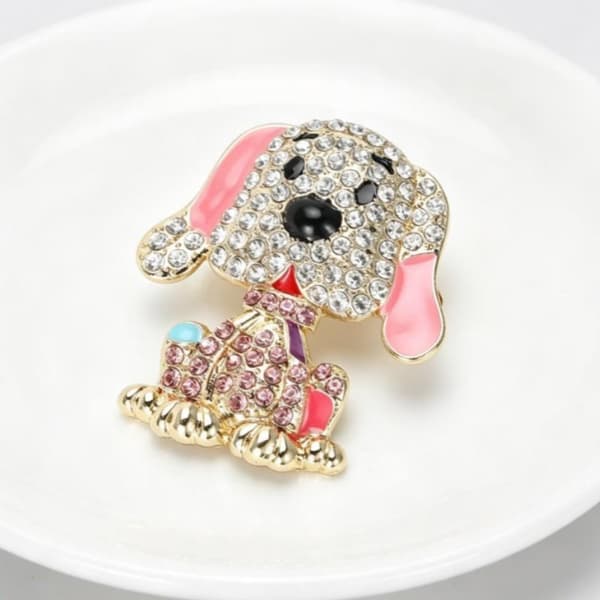 Søte hundebrosjer med glitrende krystaller og emaljedetaljer A1