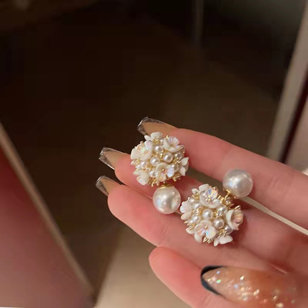 Mote Shell Pearl Ball Form stud øredobber for kvinner bryllup