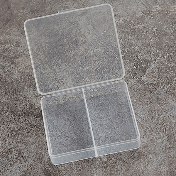 Kvadratisk gjennomsiktig oppbevaringsboks i plast for småting Clear