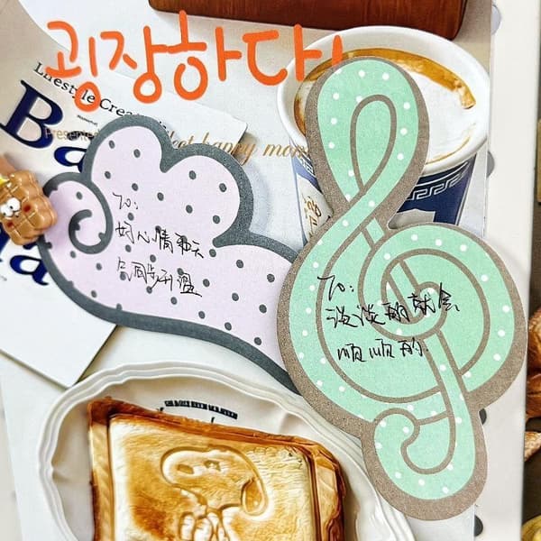 Kawaii Polka Dot Uregelmessig Formede Selvklebende Huskelapper 30 A2