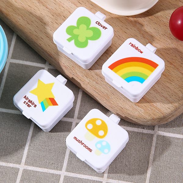 1/4 kpl Mini Neliömäinen Kannettava Kastikkepullo Bento-Pullotusastia 4Pcs