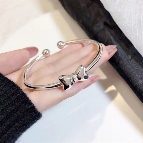 Punk åpen justerbar mansjettbue glatt armbånd armbånd for kvinner