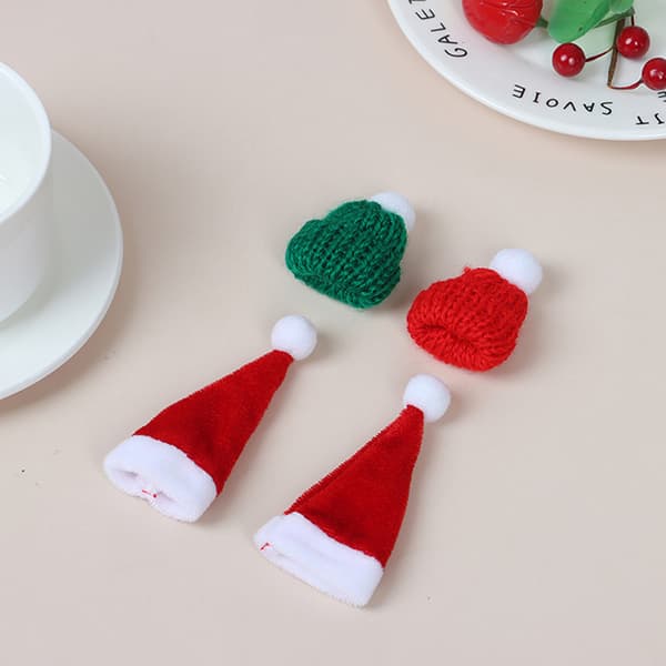 2 Stk Xmas Mini Tørklæde Hat Decor Dukketøj Tilbehør Jul A4