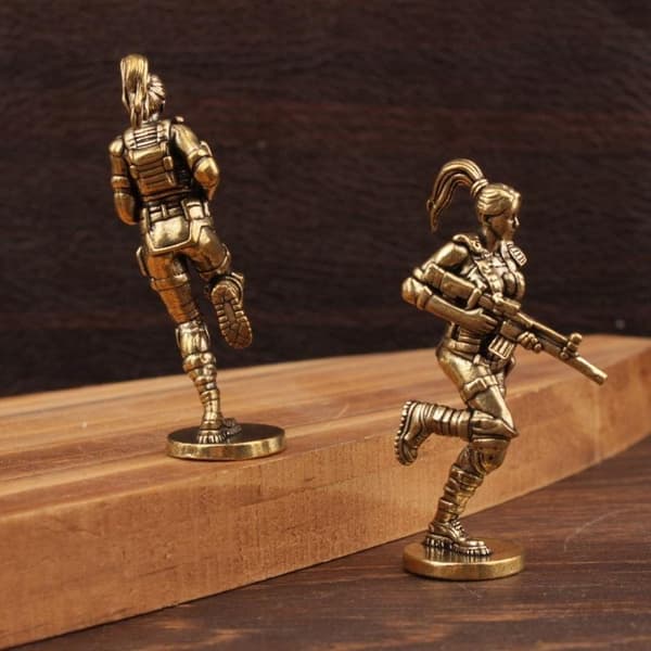 Spesialstyrker Liten Statue Messing Kvinnelige Soldatfigurer Ret