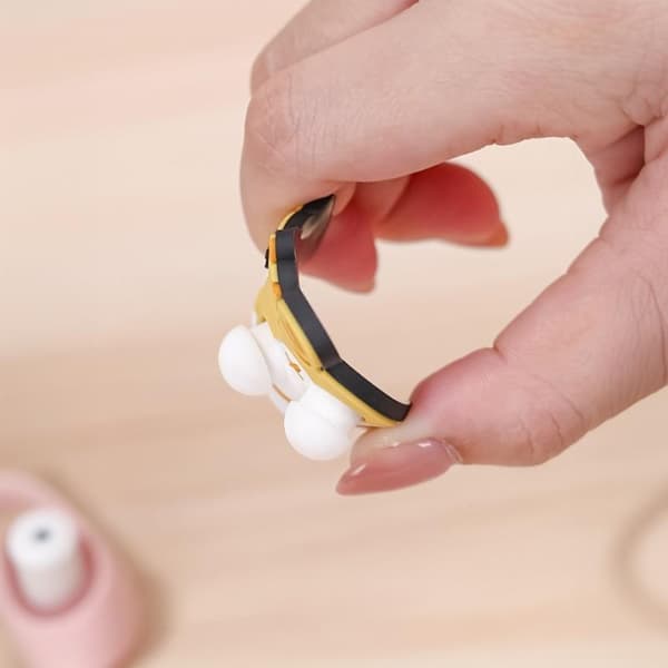 Mini skrivebordskabelorganisator for smarttelefonhodesettlading A2