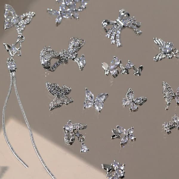 Nye sommerfugl-zirkon-rhinestone-negl-tilbehør glitrende full A
