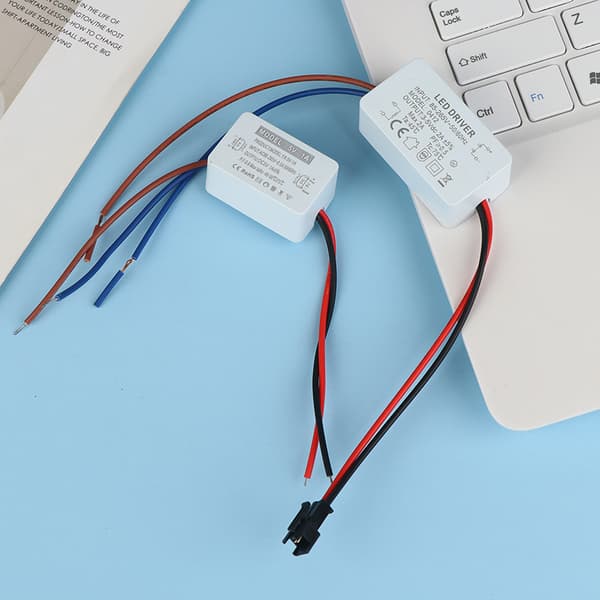 5/10W LED strømforsyning DC 5V transformatorbryterdriverutgang C A1