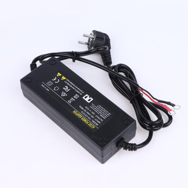12V 24V 110V 220V Pysäköintilämmittimen virtalähde Lämmittimen jännite C A4