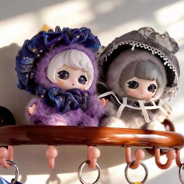 YuLi Hug Cloud Dream Series Blind Box e Fluffy Vinyl Doll Keych 1Box Random
