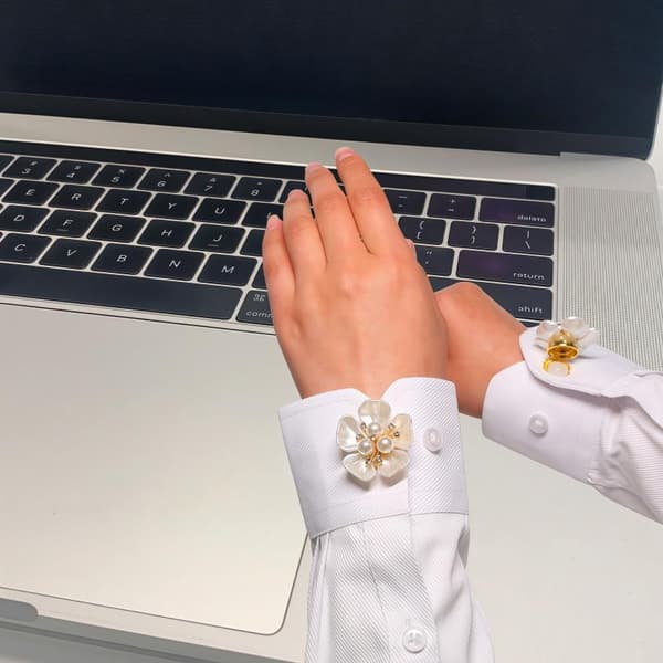 Premium knappdekselsett med strasspyntede klips | Skjorte D Pink
