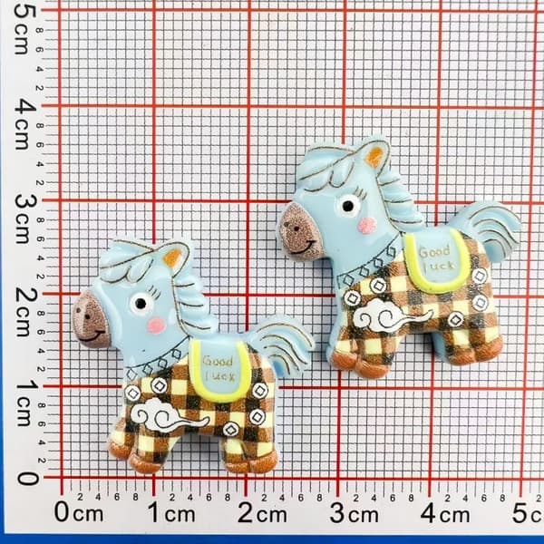 10 stk tegneserie DIY harpikstilbehør Cabochon Flatback e Pony Em A11
