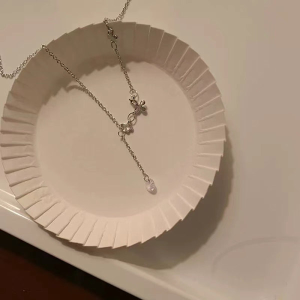 Butterfly kaulakoru naisille ja kiiltävä zirkoni solkiluun ketjukaula Silver