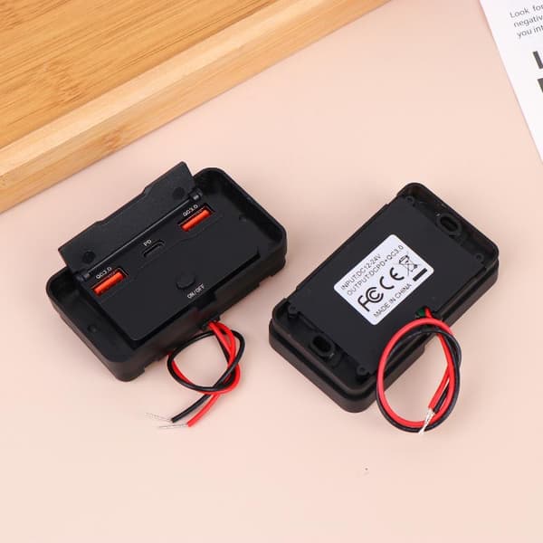USB-uttakspanel hurtigladekontakt med bryter voltmeter for B A1