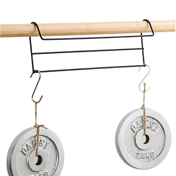 Plassbesparende kleshenger i metall for garderobe A1