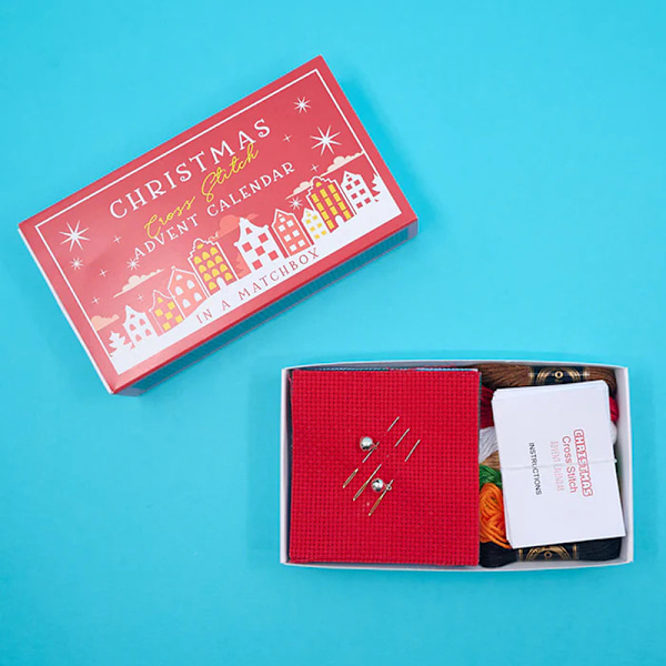 Jule-Krydssting Adventskalender Red