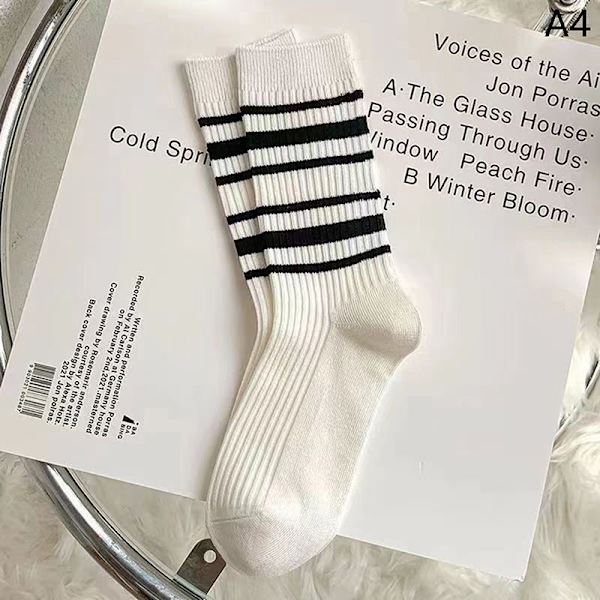 Damstrumpor Höst Enkel Casual Svart Vit Randiga Pile Socks A4