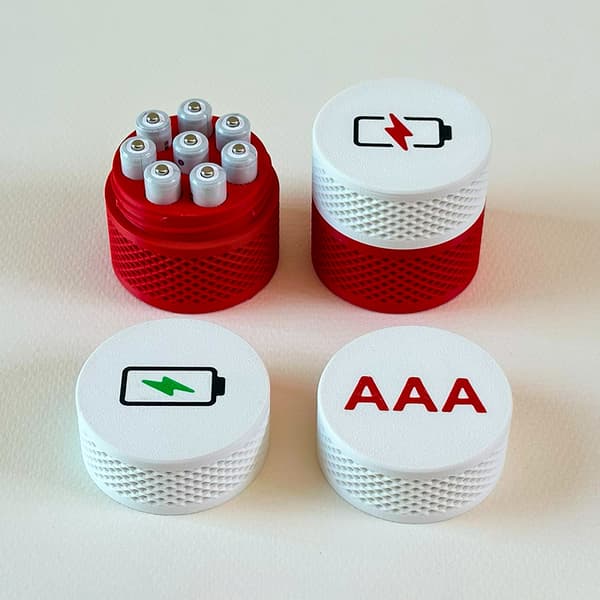 AAA/AA batteriförvaringslåda (batterier ingår ej) Batterikontainer A2