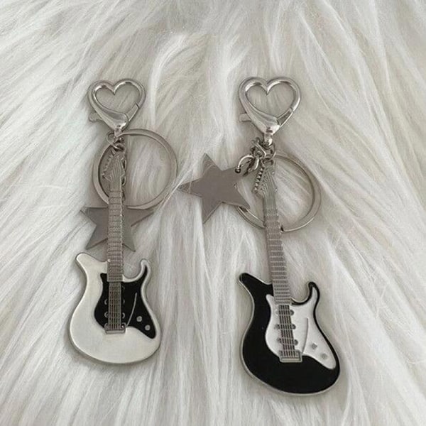 Guitar Love Heart Star Nøglering til Mænd Kvinder Sød Cool Trend White