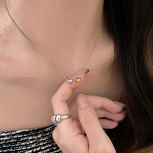 Minimalistisk kragehalskjeder for kvinner Tiny Heart LOVE Necklace Gold