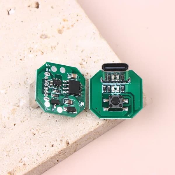 2/4/6/8 stk lommelyktdriverkort for DIY av integrert lading 2Pcs