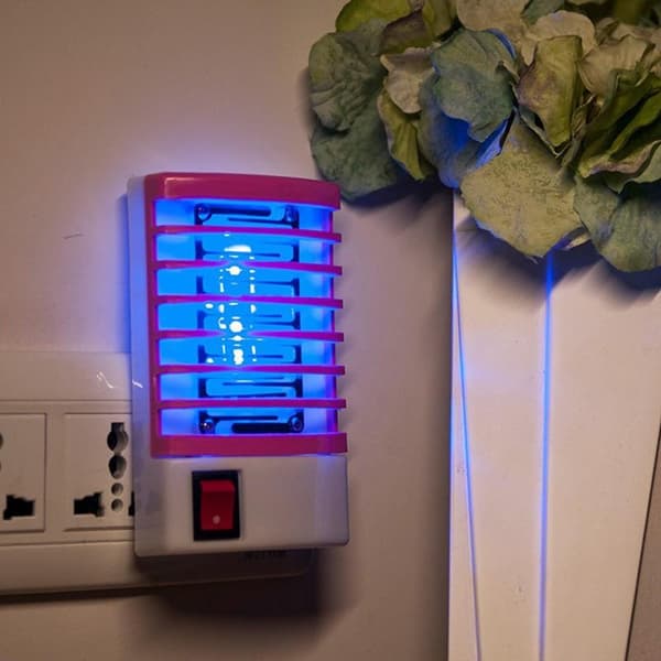 LED-pistorasian hyttysentappolamppu, sähköinen hyttys- ja kärpäsentappaja A2