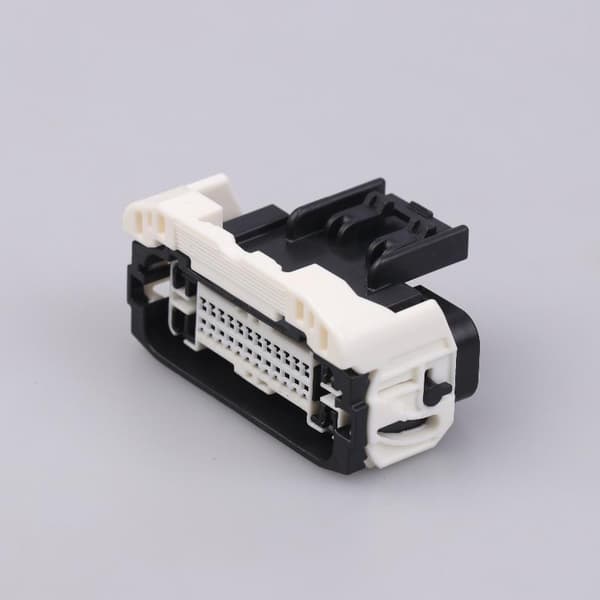 1/2 stk. ledningsnett for bilens datakort ECU-kontrollenhet 1pc