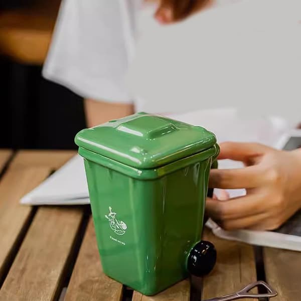 Rolig soptunna keramisk mugg 1