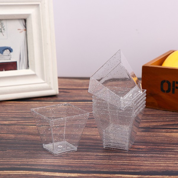 10 st plast efterrättskoppar fyrkantiga trapetsformade engångstårtor 2.8*4.5*5cm
