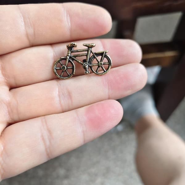 Mini cykelfigur i legering, retro antik finish, udsøgte detaljer