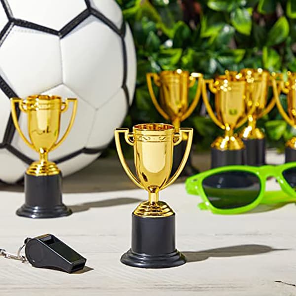 5 st Plast Golden Mini Award Trophy Leksaker Priser för barn Birt A