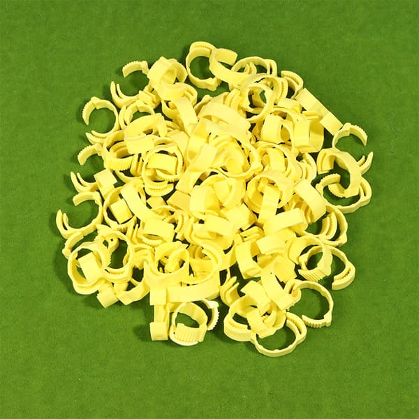 100 stk. justerbare kyllingfotringer uten nummer Red 100Pcs