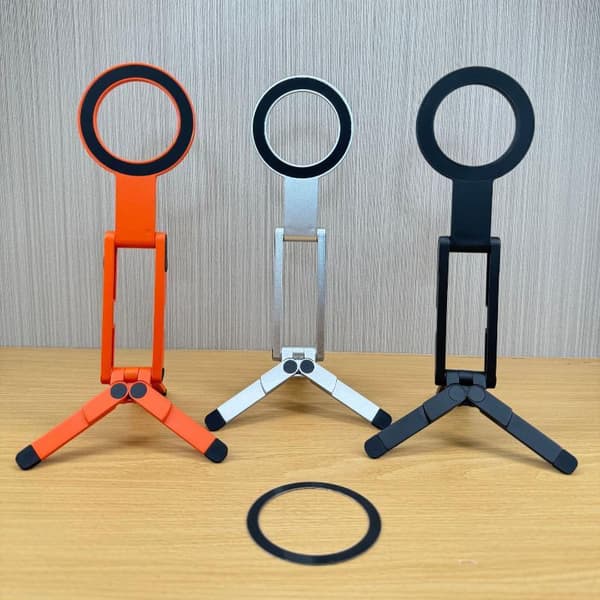 Bærbar magnetisk telefonholder og selfiestang 3-i-1 foldbar T A4