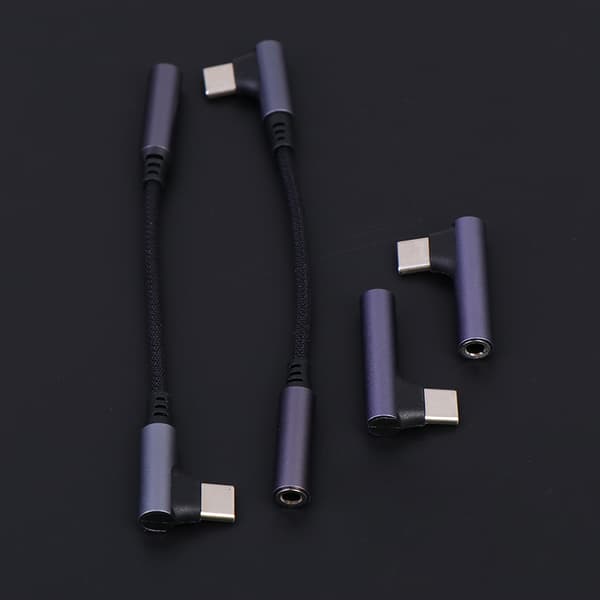 Type C - 3,5 mm:n liitinsovitin 90° kulma USB C - 3,5 mm:n kuulokkeet A1 2PCS