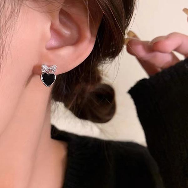Øredobber for kvinner Asymmetrical e Bowknot Black Heart Drop Earrin