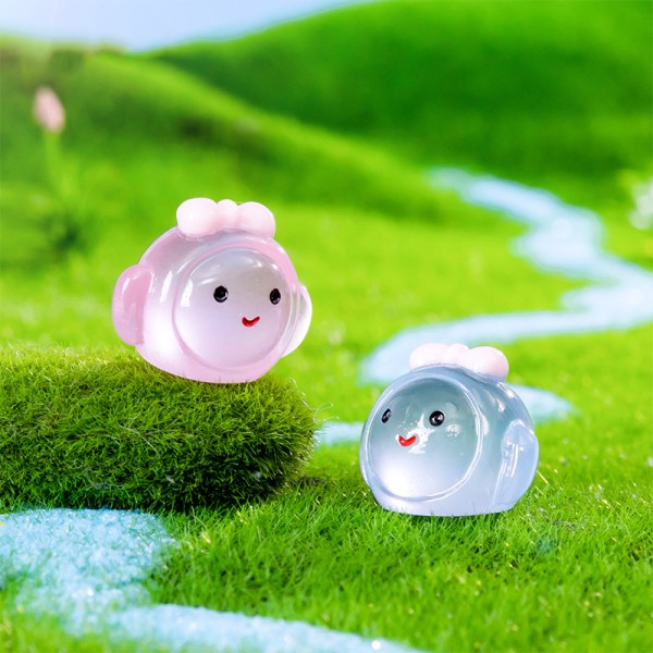 Lysende Smilende jente Ornament Mini tegneseriedukke Micro Landskap Pink