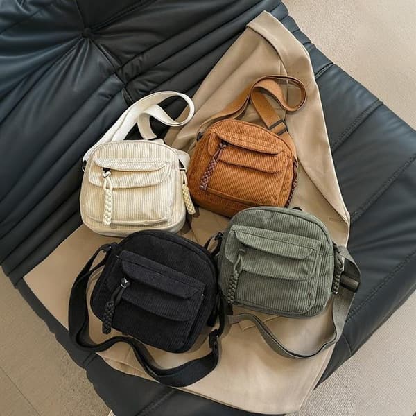 Manchester Crossbody-väska med justerbar axelrem A8