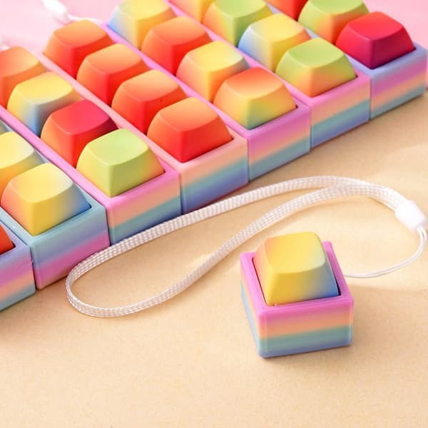 Bærbar stresslindrende leke med knappesnor for å lindre A4