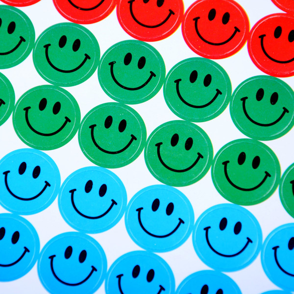 10 stk/pakke Emoji-klistremerke Smilende ansikt-klistremerker for barn Sti