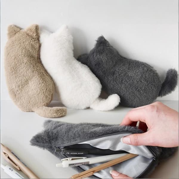 Kattformet plysj pennal Black