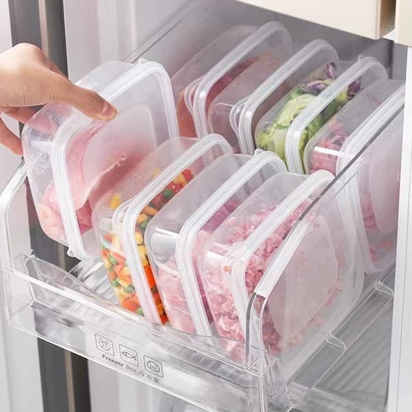 Förseglad plastbehållare för förvaring i kylskåp Clear