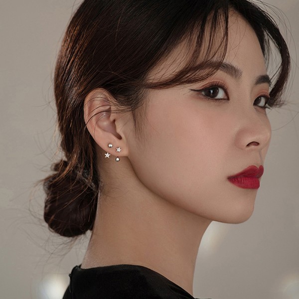 2 ST. Rustfritt stål Gullfarge Minimal Crystal Star Ear Studs E Gold