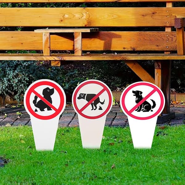 \"Ingen hundbajs\" Plastskylt Ingen bajs Varningsskylt Trädgård A2