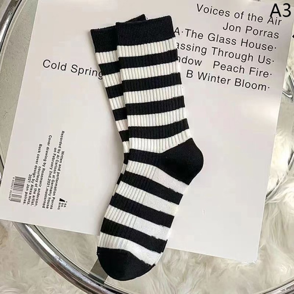 Naisten sukat Syksyn yksinkertaiset casual mustavalkoiset raidalliset  kasasukat A3 294d | A3 | Fyndiq