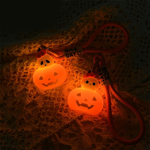 Kawaii Halloween Pumpa Lampa Nyckelring Cartoon Pumpa Skalle Mo A1