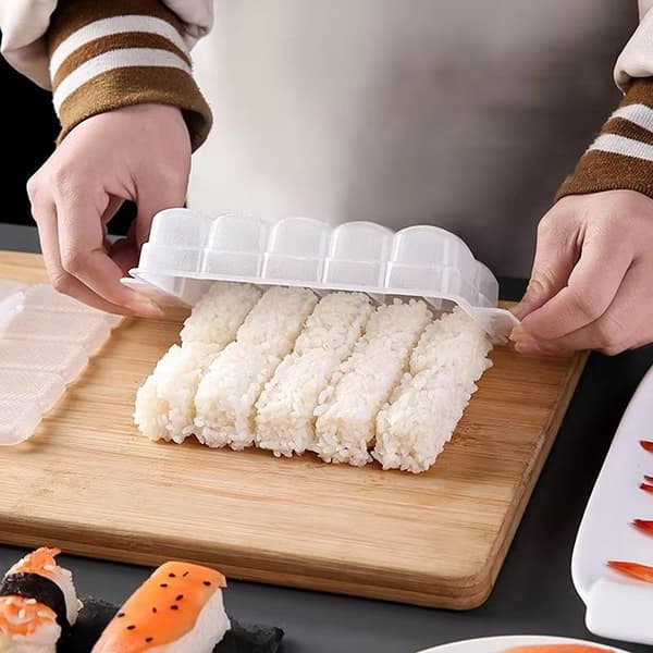 10 Gitre Sushi Form Ikke-klæbende Trykopbevaringsboks Frokostværktøj D