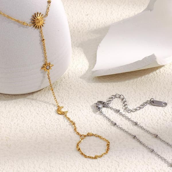 Boho Zirkon Solformade Sammanlänkade Guldstjärnor i Rostfritt Stål Golden