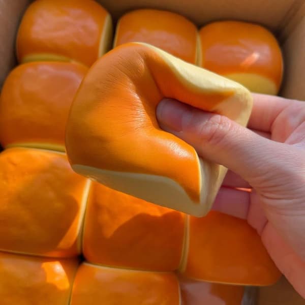 Hawaiiansk brød legetøj langsomt stigende Taba stressbolde bløde beroligende 6X6CM