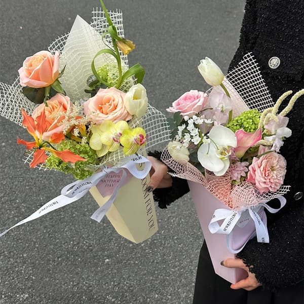 Blomsteromslagspapper Presentkartong Bukettförpackningspåse Blommor Pa Pink